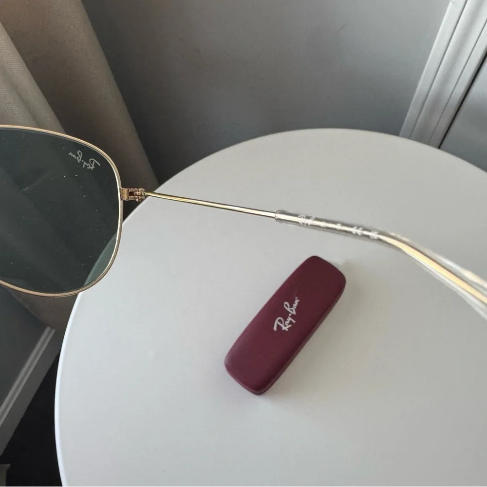 Ray-Ban Kids Aviator Sunglasses Gold Frame w Case